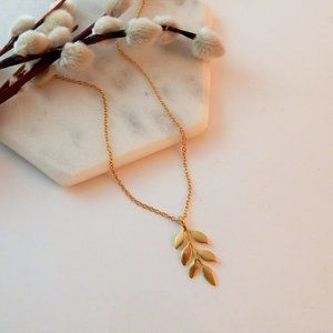 Small Leaf Necklace